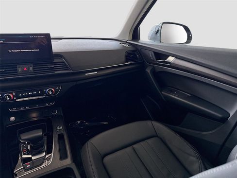 Certified 2023 Audi Q5 2.0T Premium w/ Convenience Package AWD/4WD image 23