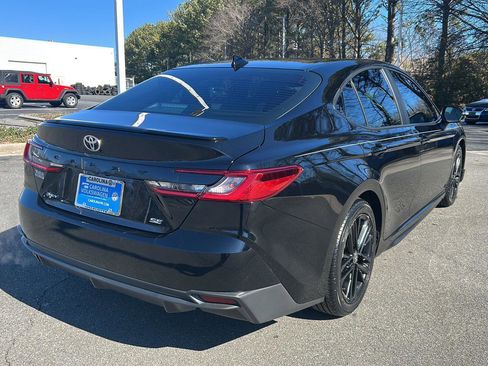 Used 2025 Toyota Camry SE image 7