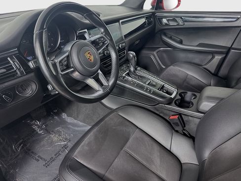 Used 2021 Porsche Macan image 21