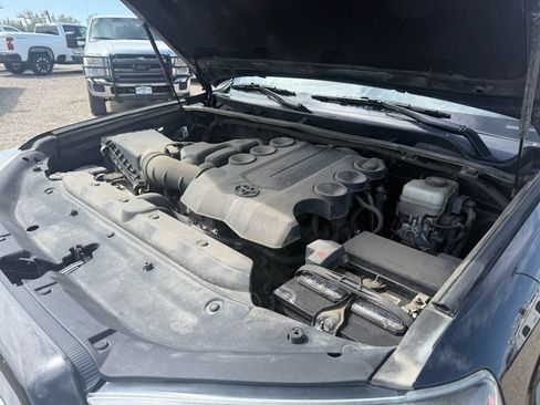 Used 2018 Toyota 4Runner Limited AWD/4WD image 37