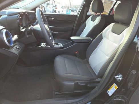 Used 2024 Chevrolet Trax LS image 9