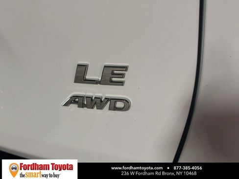 Used 2023 Toyota RAV4 LE AWD/4WD image 13