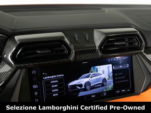 Used 2025 Lamborghini Urus SE image 20
