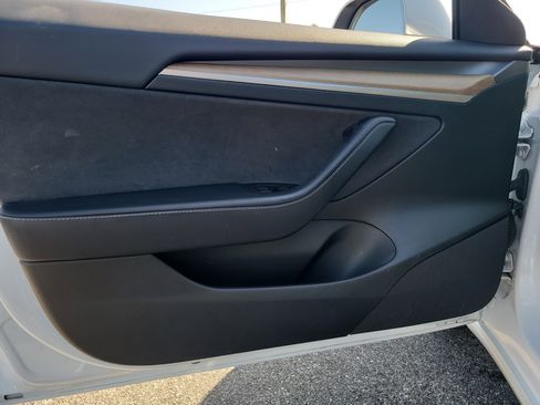 Used 2023 Tesla Model 3 Standard Range image 14