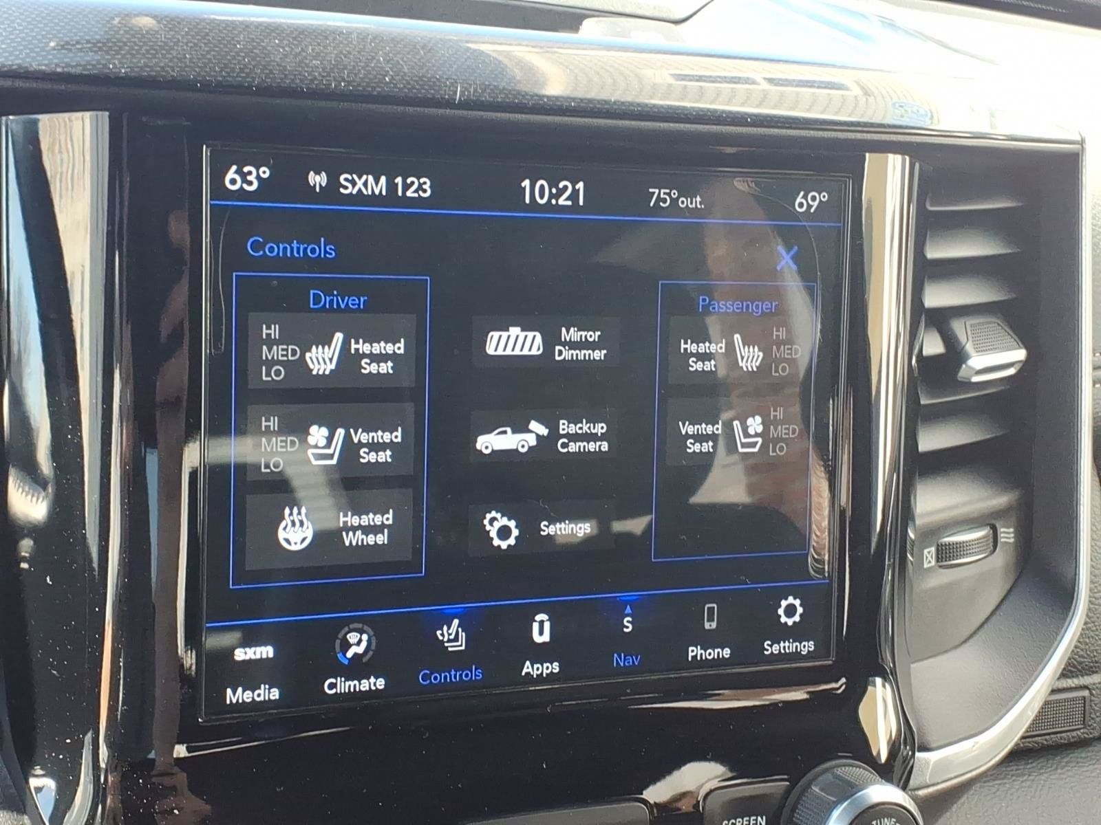 Used 2020 RAM 1500 Laramie w/ Sport Appearance Package AWD/4WD image 17