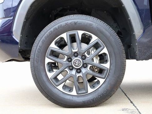 Used 2024 Toyota Tundra Limited image 8