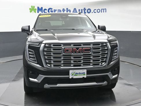 Used 2025 GMC Yukon XL Denali image 4