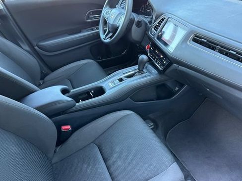 Used 2021 Honda HR-V EX image 19