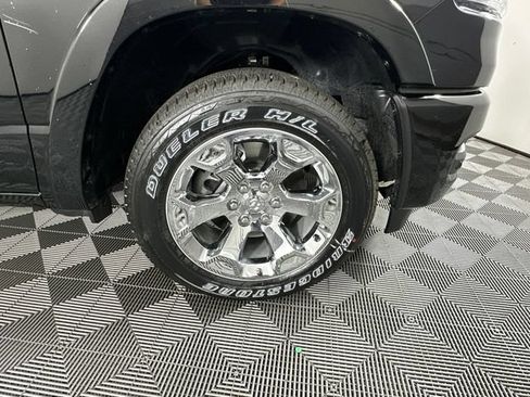 New 2026 RAM 1500 4x4 Crew Cab image 4