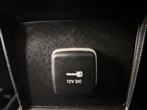 Used 2024 Jeep Compass Latitude image 14