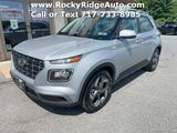 Used 2022 Hyundai Venue SEL image 3