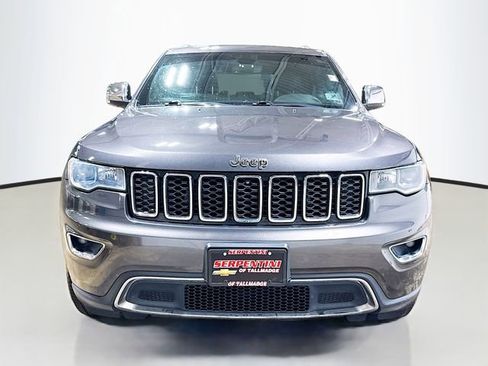 Used 2018 Jeep Grand Cherokee Limited image 3