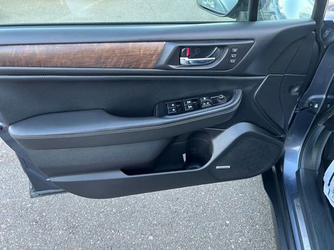 Used 2017 Subaru Outback 3.6R Limited AWD/4WD image 15
