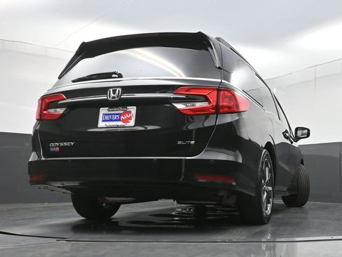 Used 2023 Honda Odyssey Elite image 36