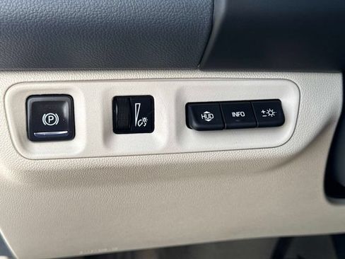 Used 2023 GMC Acadia Denali w/ Denali Ultimate Package FWD image 26