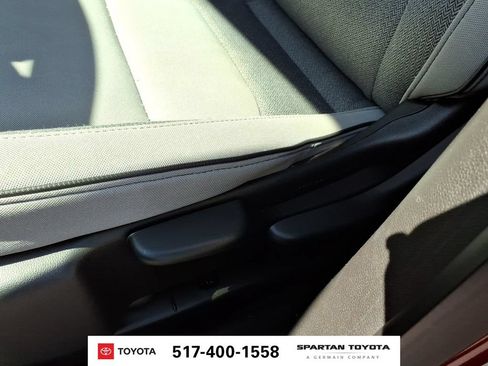 Used 2025 Chevrolet TrailBlazer LT AWD/4WD image 17