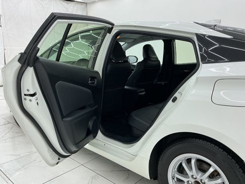 Used 2020 Toyota Prius Prime Limited FWD image 22