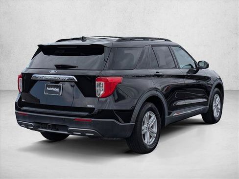 Used 2020 Ford Explorer XLT w/ Equipment Group 202A AWD/4WD image 5