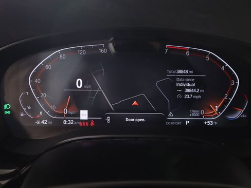 Used 2022 BMW 530i xDrive w/ Premium Package image 4