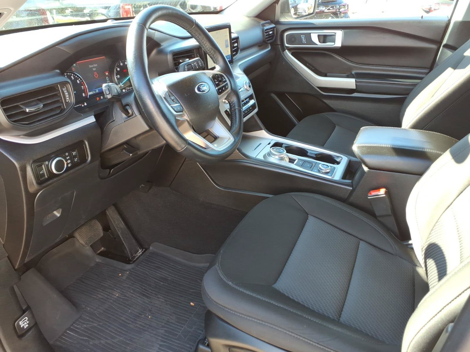 Certified 2023 Ford Explorer XLT AWD/4WD image 9