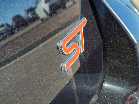 Used 2025 Ford Explorer ST image 11