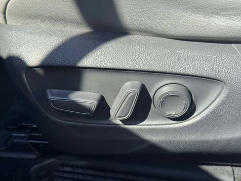 Used 2021 Toyota Sienna XLE FWD image 22