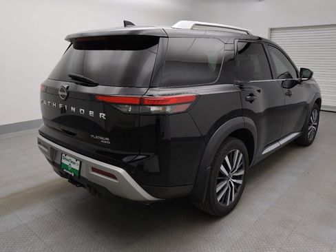 Used 2022 Nissan Pathfinder Platinum image 9