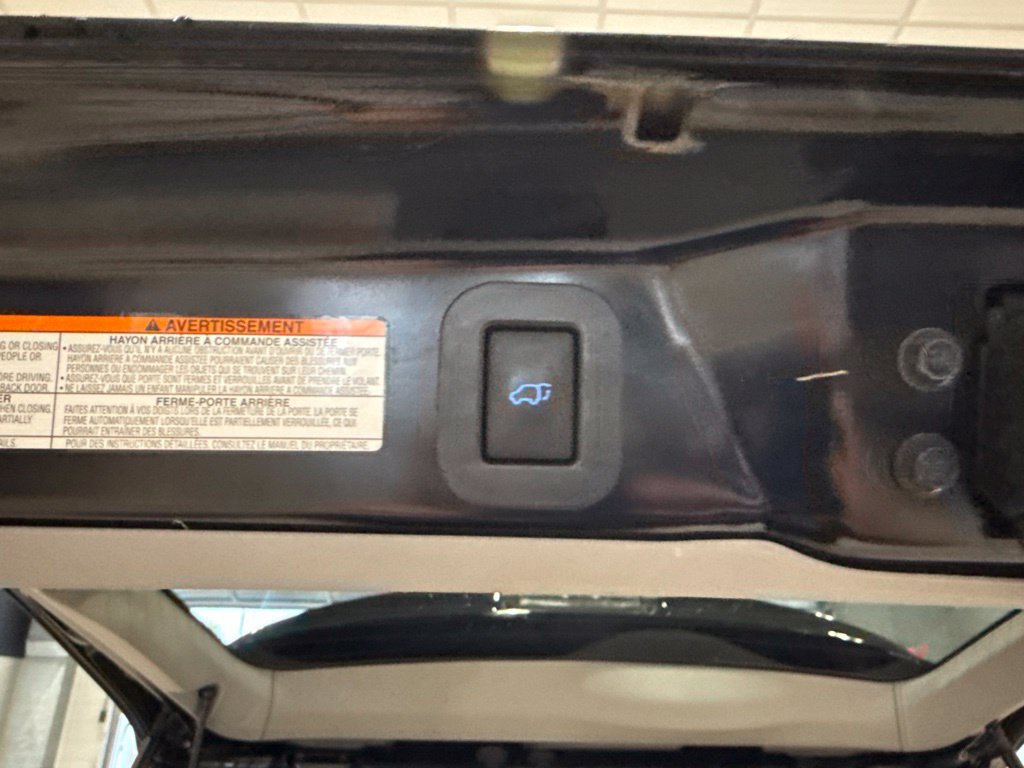 Used 2020 Toyota Sienna XLE w/ XLE Navigation Package AWD/4WD image 19