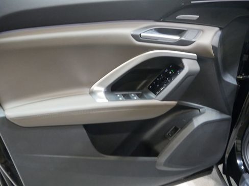 New 2025 Audi Q5 Premium Plus image 16