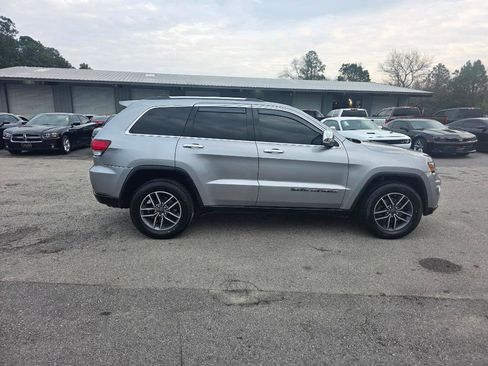 Used 2020 Jeep Grand Cherokee Limited image 4
