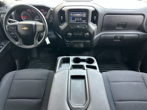Used 2019 Chevrolet Silverado 1500 Custom w/ Custom Max Trailering Package AWD/4WD image 3