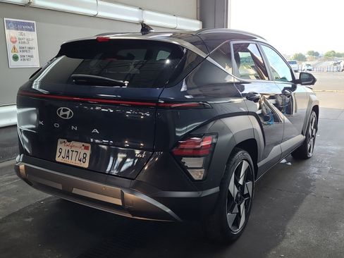 Used 2024 Hyundai Kona Limited FWD image 7