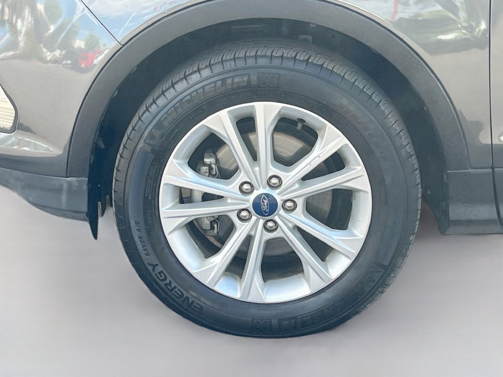 Used 2019 Ford Escape SE FWD image 30