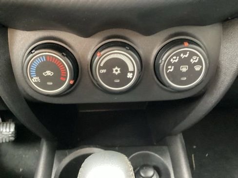 Used 2015 Mitsubishi Outlander Sport ES FWD image 13