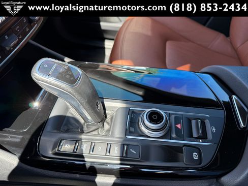 Used 2019 Maserati Levante image 32