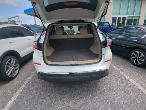 Used 2018 Nissan Murano SV FWD image 4