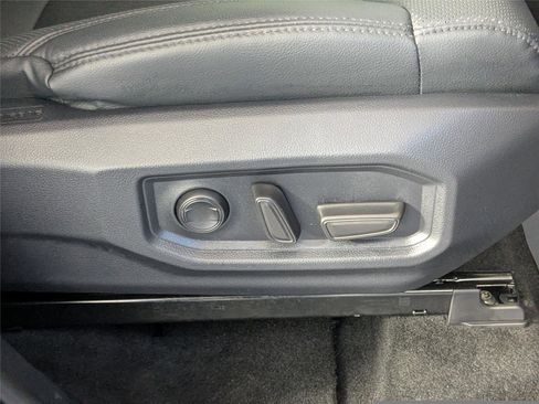 Used 2025 Toyota Tundra Limited image 26