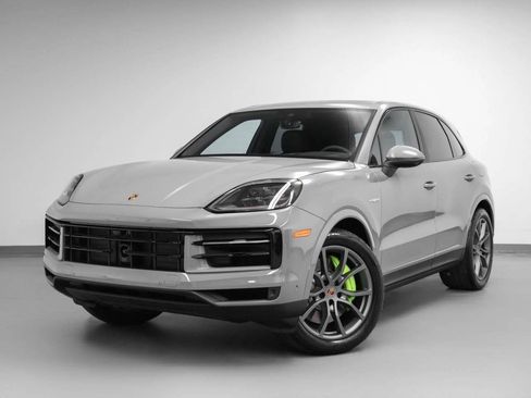 New 2025 Porsche Cayenne E-Hybrid image 54