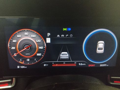 Used 2025 Hyundai Elantra Limited FWD image 23