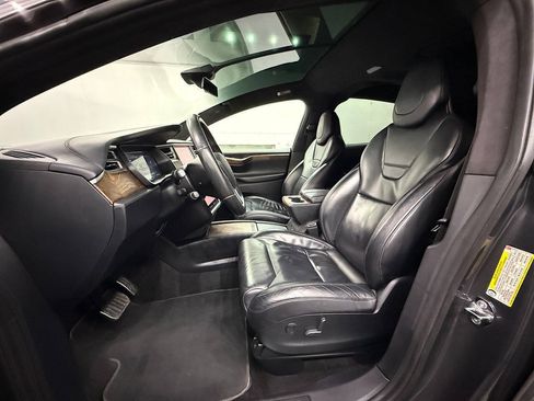 Used 2017 Tesla Model X 75D AWD/4WD image 5