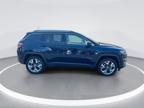 Used 2018 Jeep Compass Limited w/ Navigation Group FWD image 10