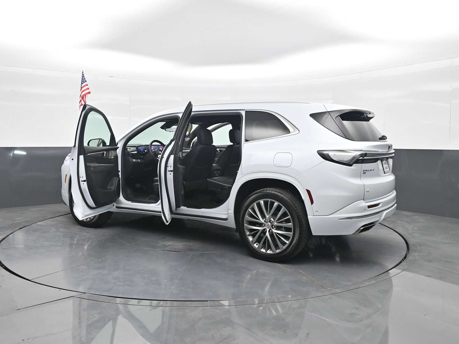 Used 2026 Buick Enclave Avenir w/ Super Cruise Package AWD/4WD image 55