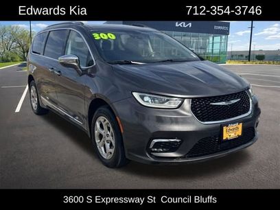 Used 2021 Chrysler Pacifica Limited