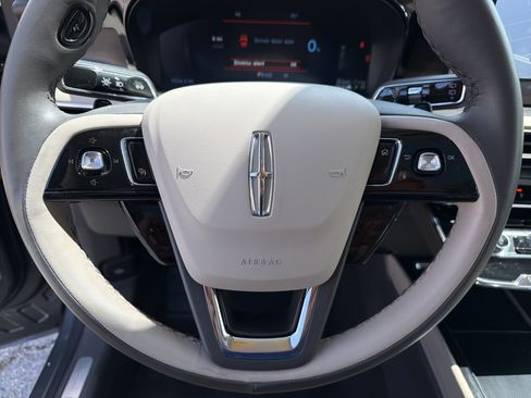 Certified 2024 Lincoln Corsair Grand Touring w/ Rear Removable Package Tray AWD/4WD image 30