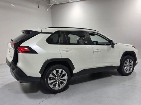 Used 2021 Toyota RAV4 XLE Premium FWD image 13