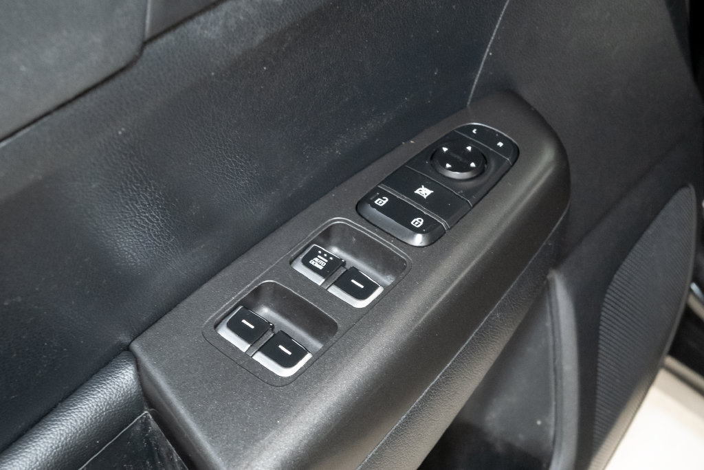 Used 2022 Kia Sportage LX AWD/4WD image 10