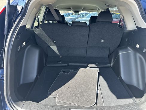 Used 2025 Honda CR-V LX image 11