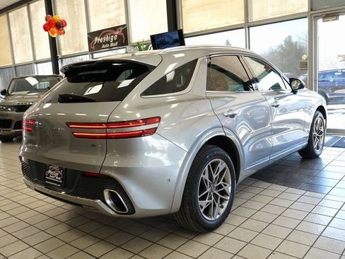 Used 2022 Genesis GV70 2.5T w/ Advanced Package image 17