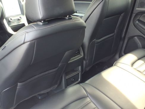 Used 2024 Ford Edge SEL AWD/4WD image 7