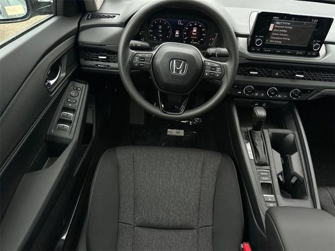 New 2025 Honda Accord SE image 18